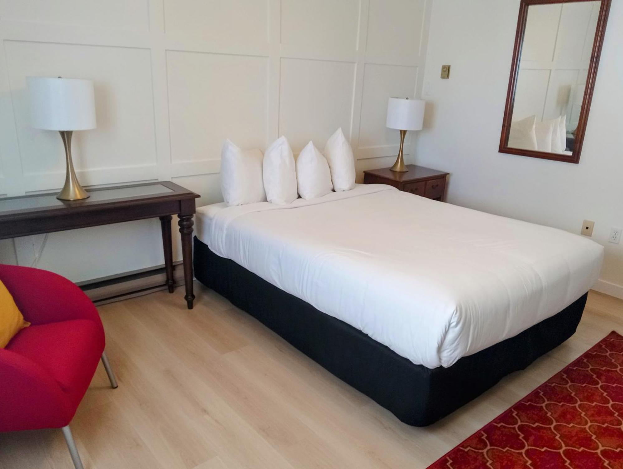 Hotel Wolfe Island Marysville 외부 사진