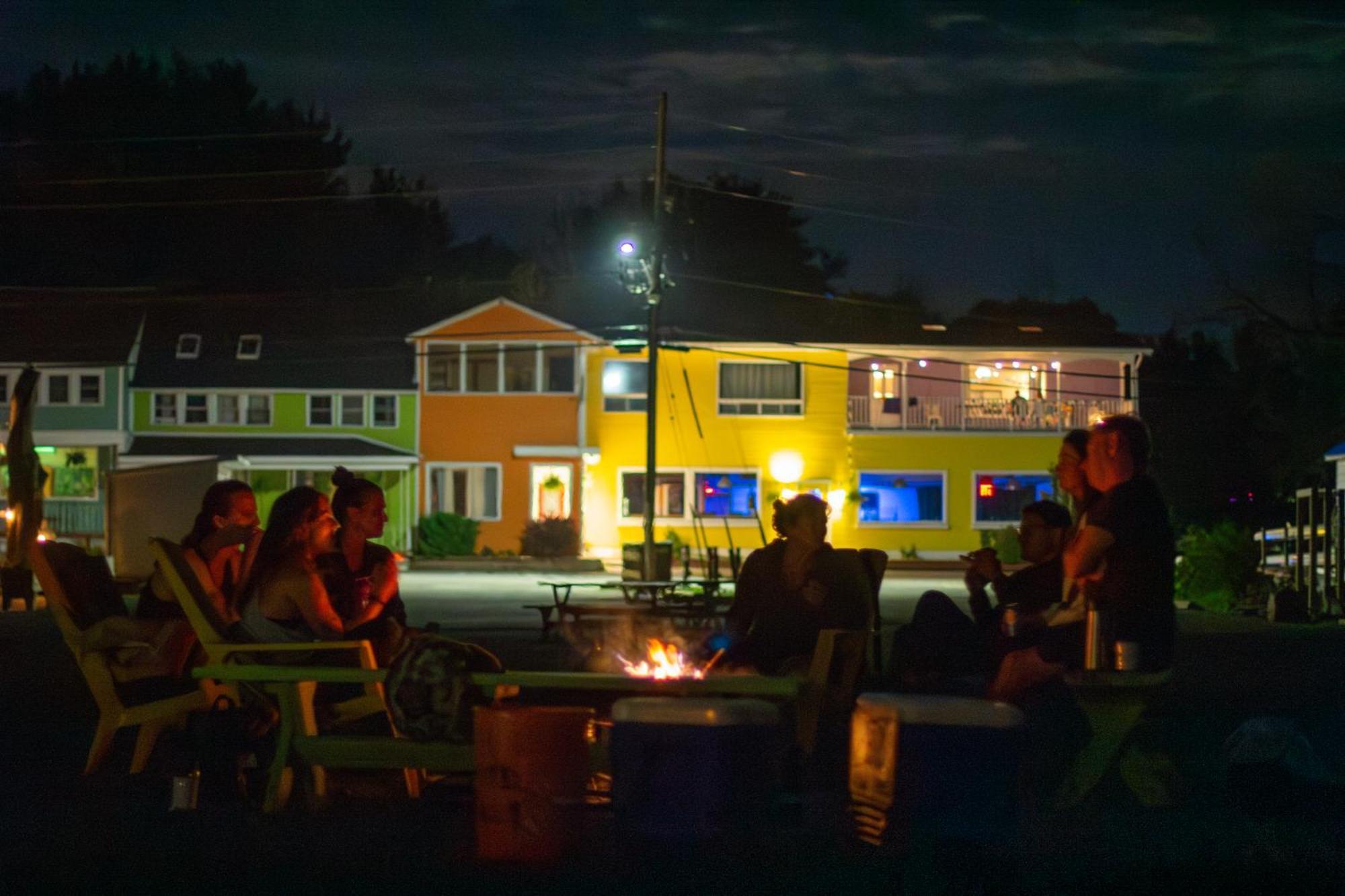 Hotel Wolfe Island Marysville 외부 사진