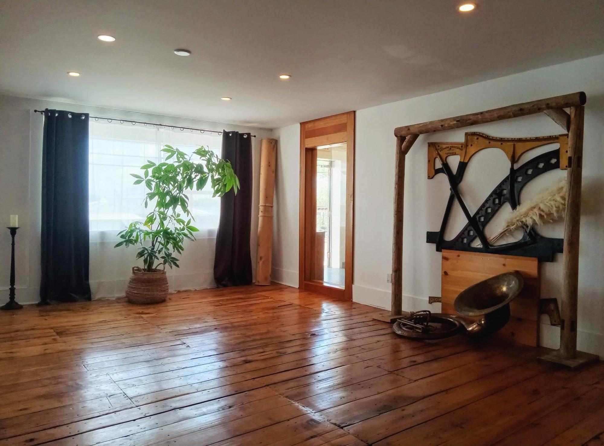 Hotel Wolfe Island Marysville 외부 사진